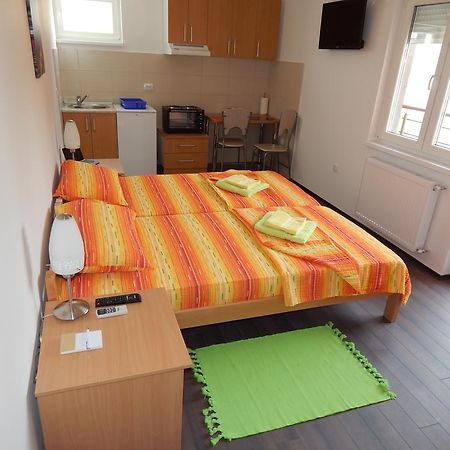 Apartments Center Kg كراغوييفاك الغرفة الصورة