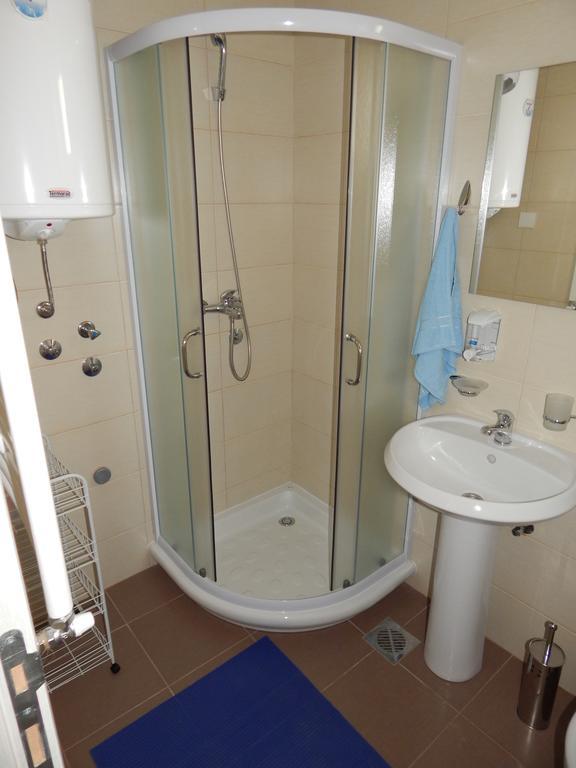 Apartments Center Kg كراغوييفاك الغرفة الصورة