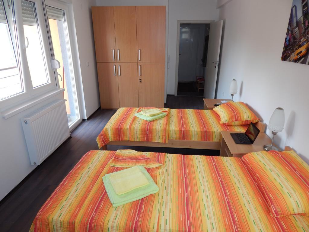Apartments Center Kg كراغوييفاك الغرفة الصورة